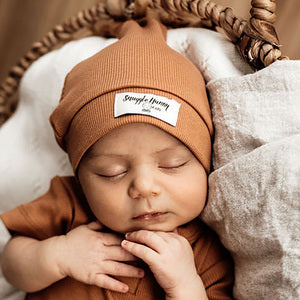 Snuggle Rose Chestnut Ribbed Knotted Beanie