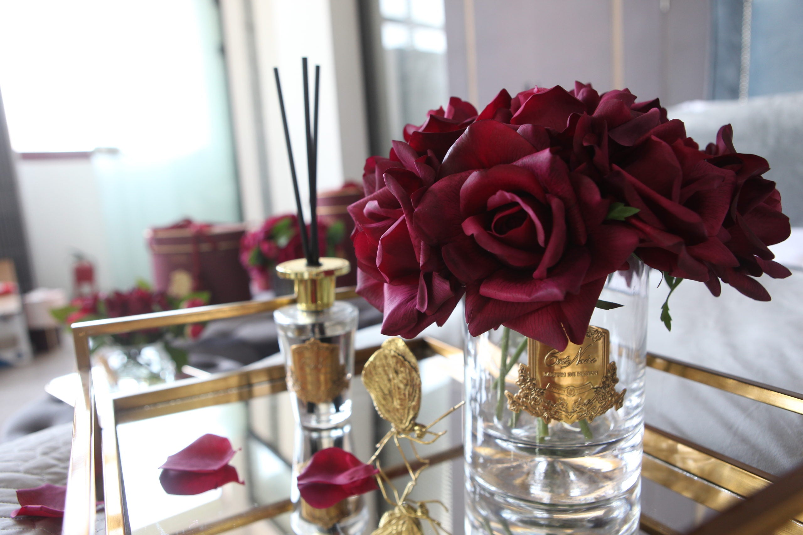 COTE NOIRE - LUXURY GRAND BOUQUET - GOLD BADGE - CARMINE RED - BURGUNDY BOX