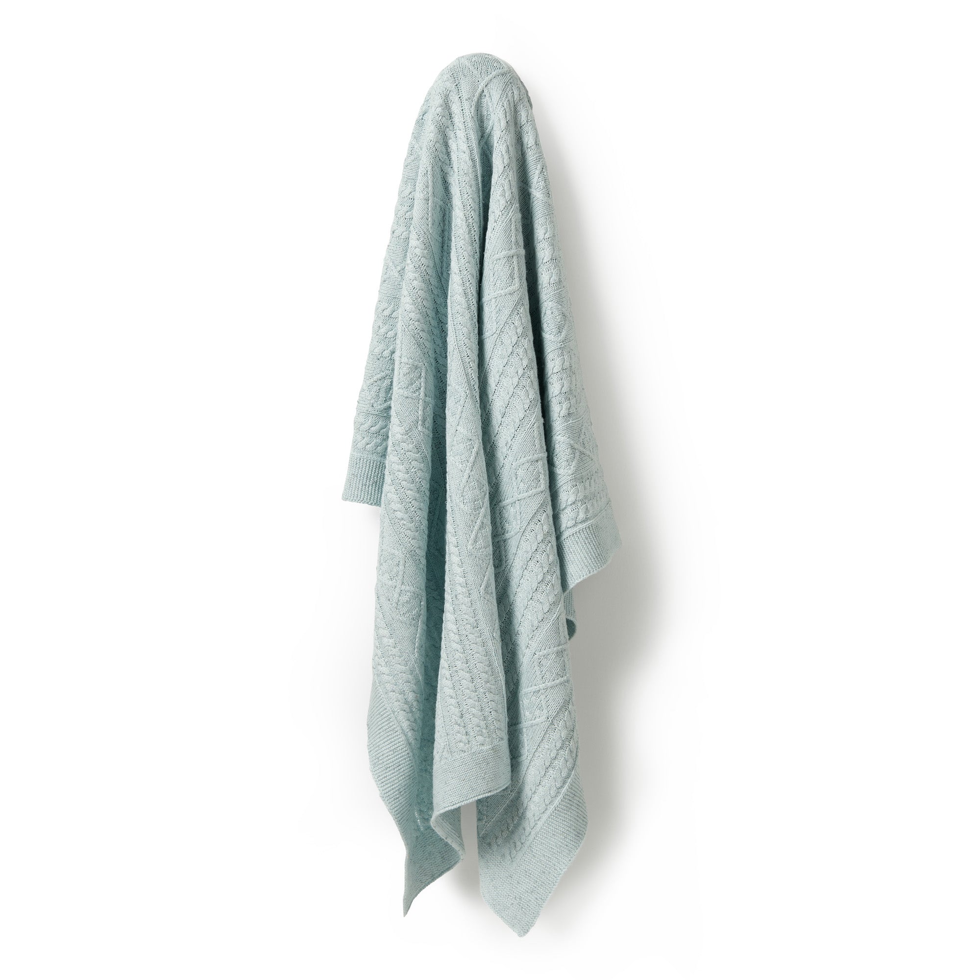 W&F Knitted Cable Blanket